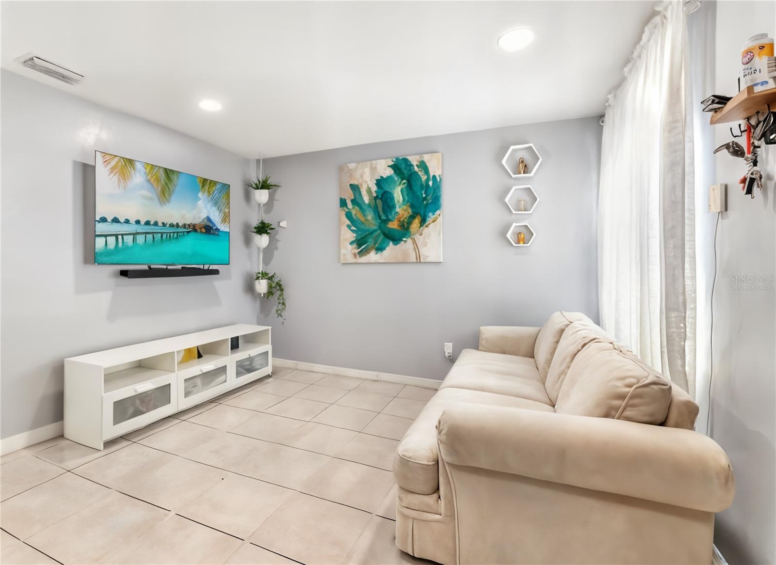 Image 4 of 26 For 4210 Sandalwood Circle S