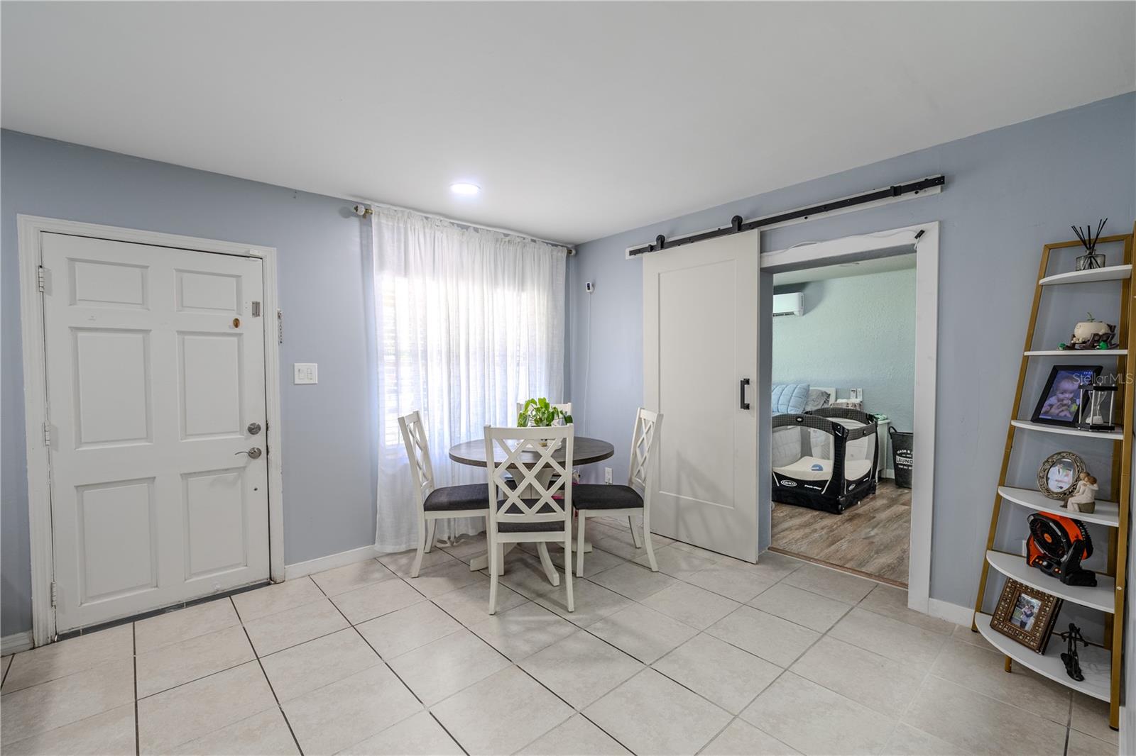 Image 5 of 26 For 4210 Sandalwood Circle S