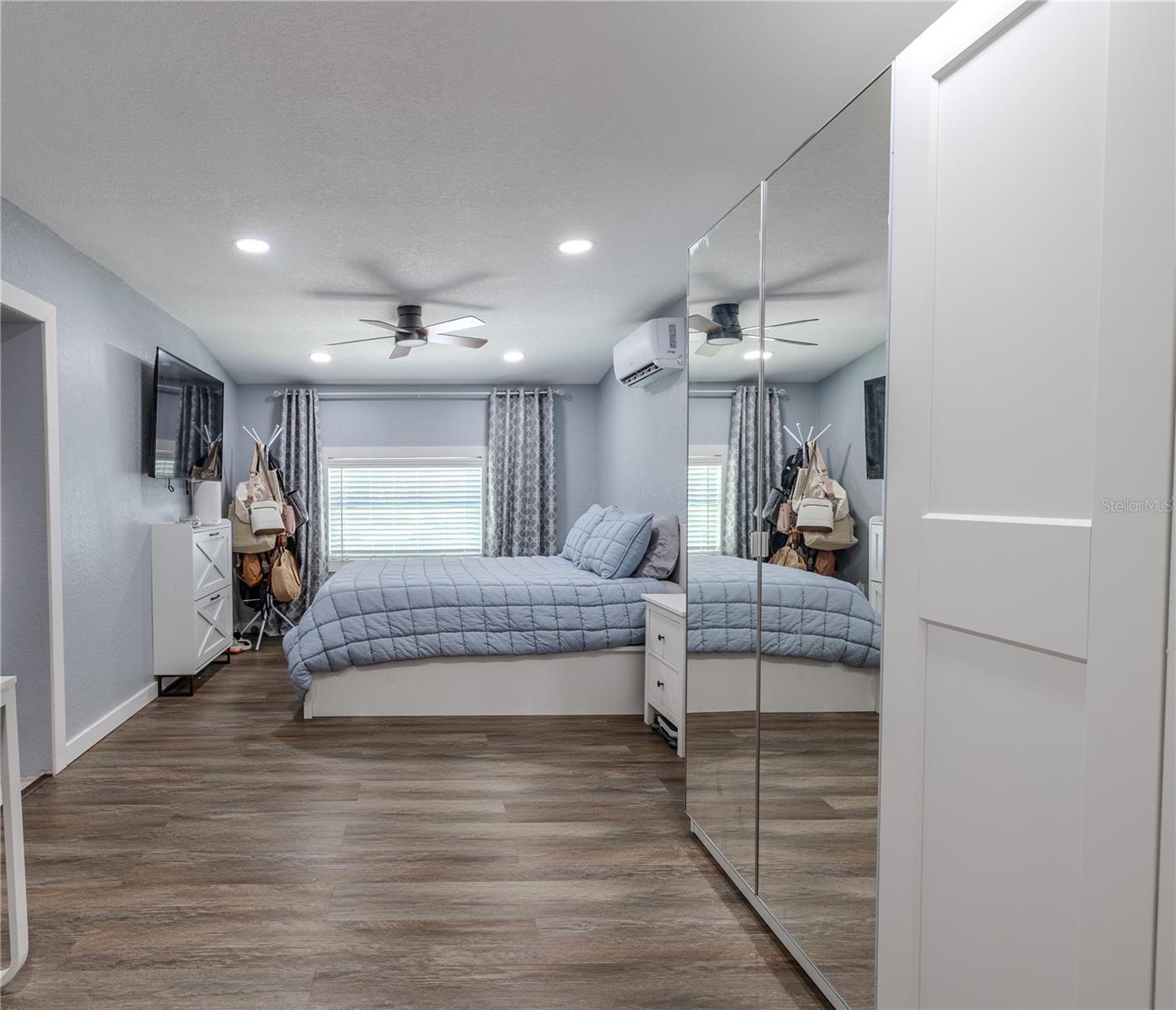 Image 9 of 26 For 4210 Sandalwood Circle S