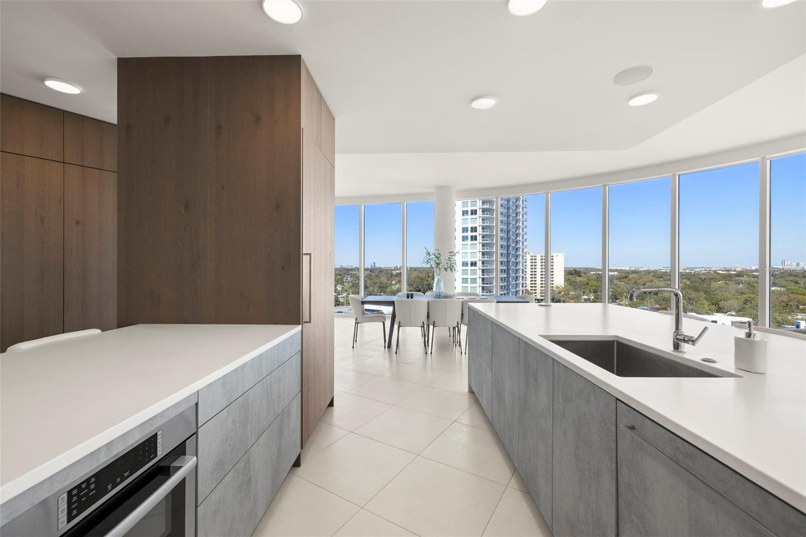 Image 17 of 82 For 2900 Bay To Bay Boulevard 1103