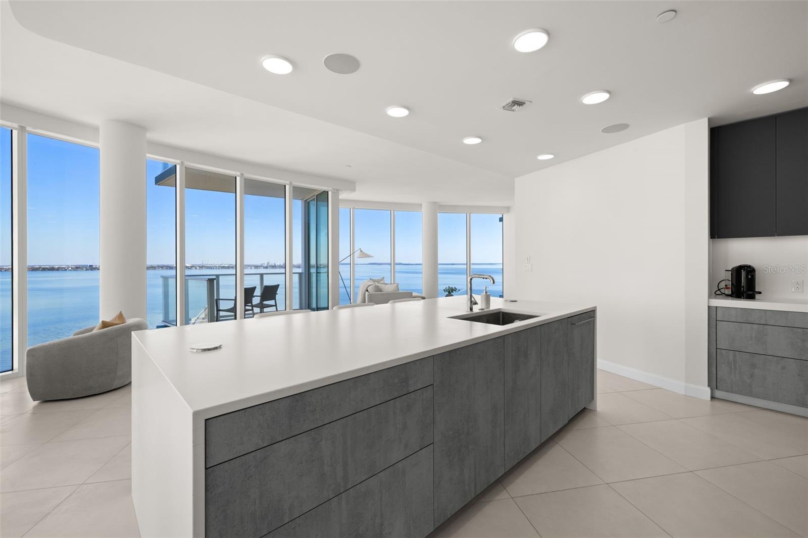 Image 22 of 82 For 2900 Bay To Bay Boulevard 1103