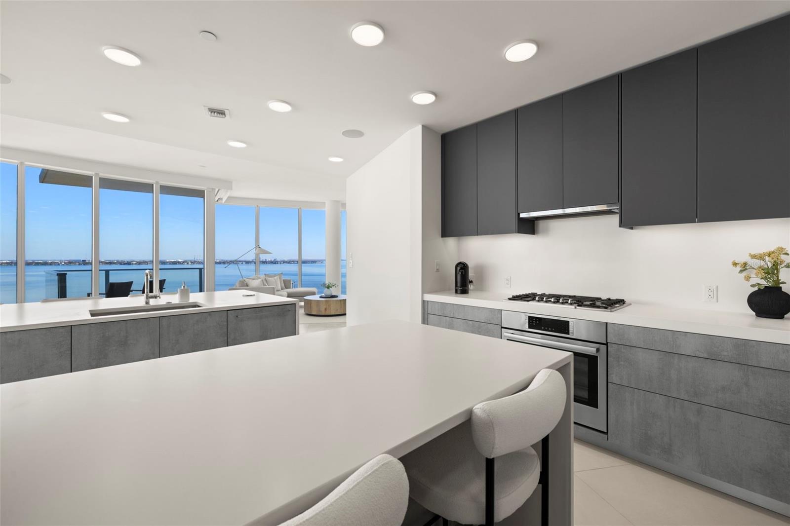 Image 23 of 82 For 2900 Bay To Bay Boulevard 1103