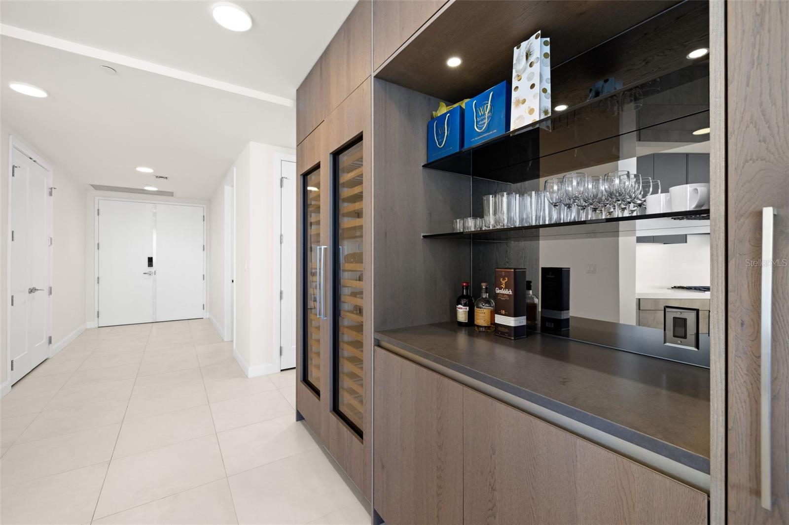 Image 24 of 82 For 2900 Bay To Bay Boulevard 1103