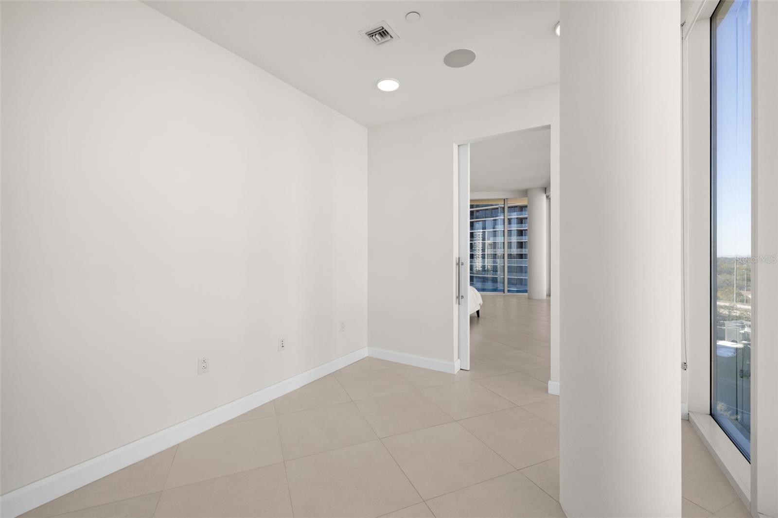 Image 29 of 82 For 2900 Bay To Bay Boulevard 1103