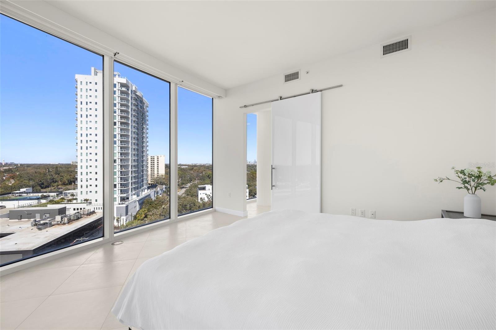 Image 32 of 82 For 2900 Bay To Bay Boulevard 1103