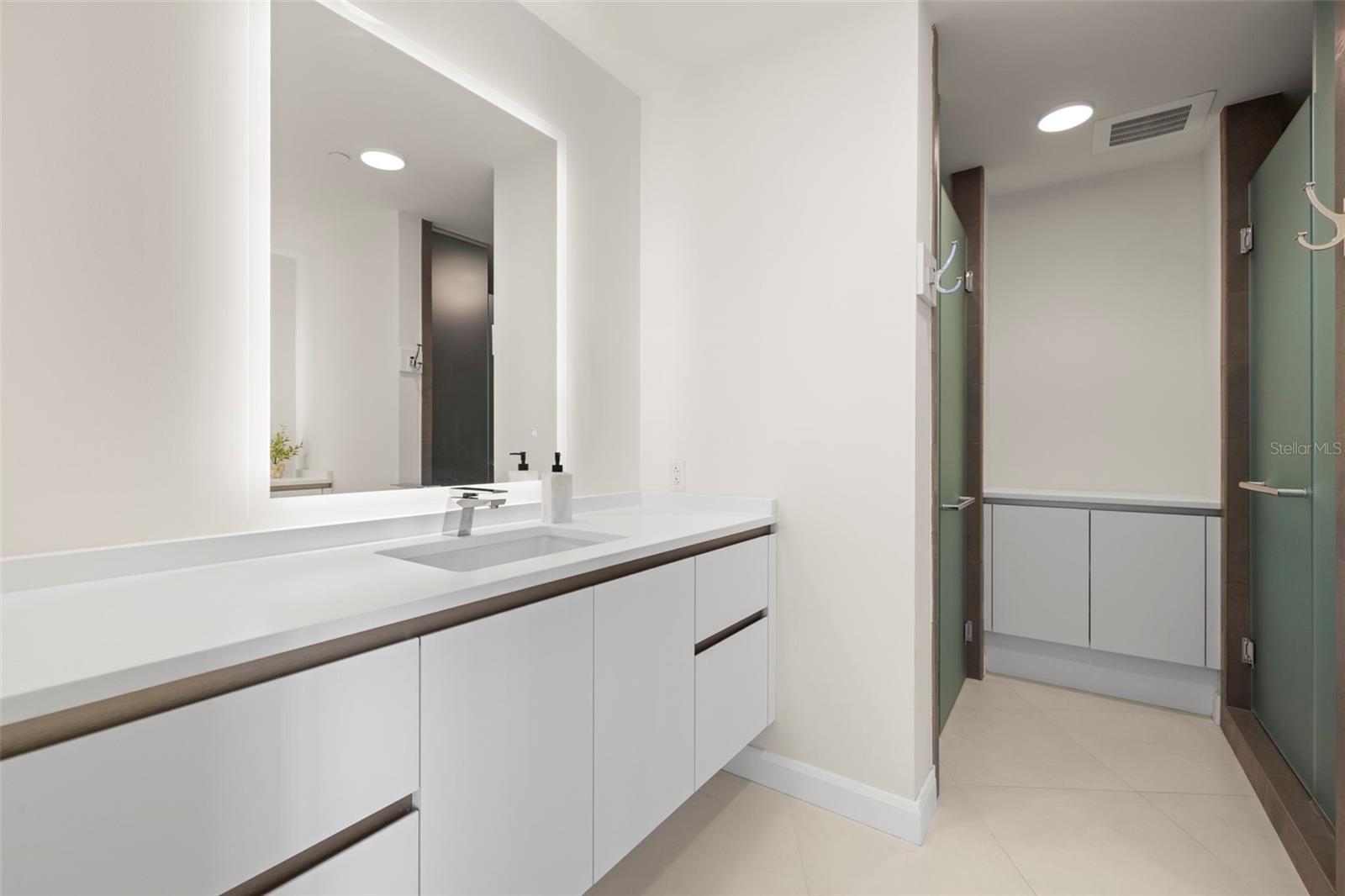 Image 38 of 82 For 2900 Bay To Bay Boulevard 1103