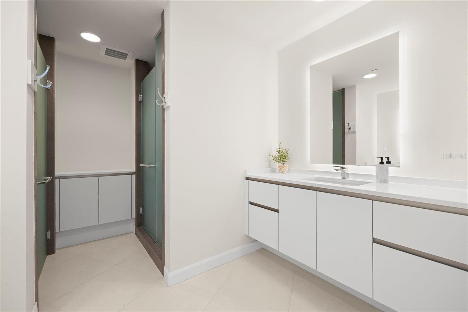 Image 39 of 82 For 2900 Bay To Bay Boulevard 1103