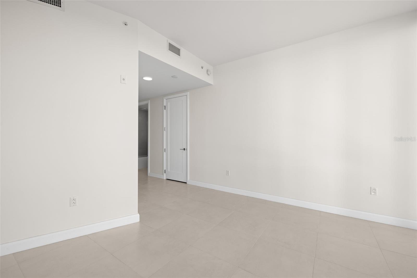 Image 52 of 82 For 2900 Bay To Bay Boulevard 1103