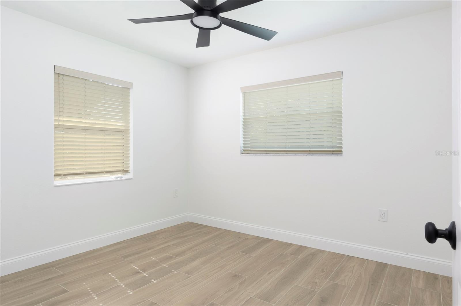 Image 13 of 21 For 191 40th Avenue