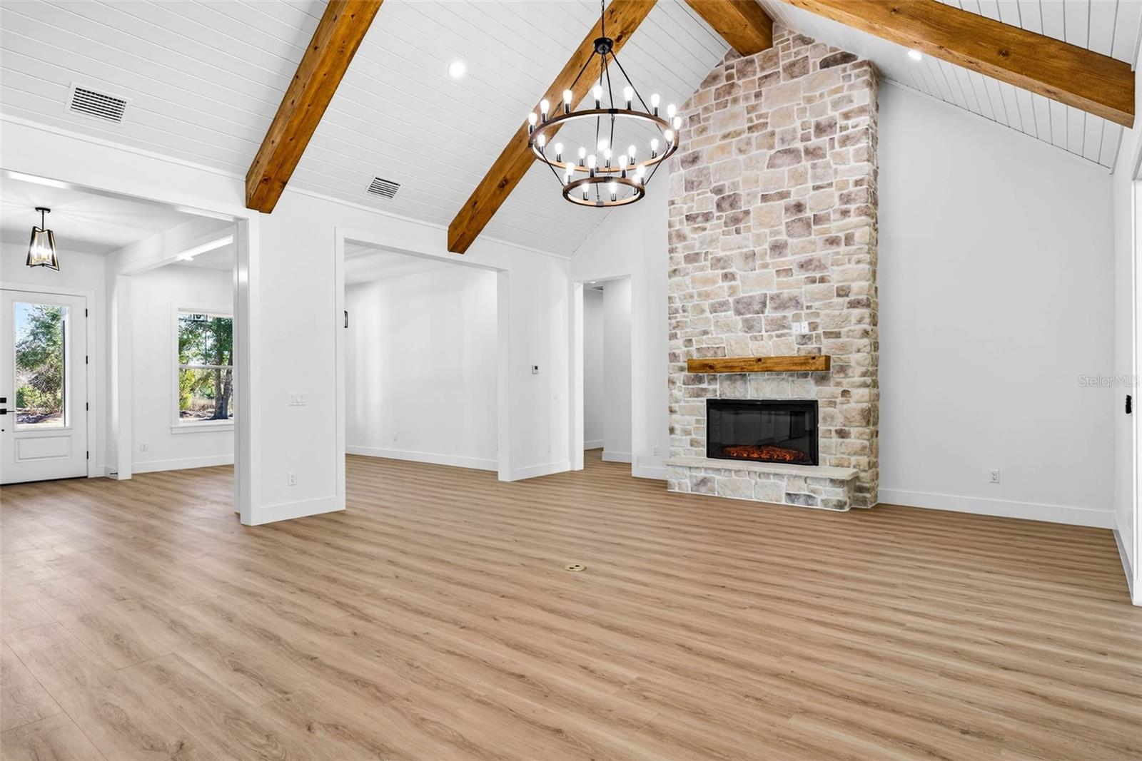 Image 19 of 83 For 14823 Crimson Oaks Trail