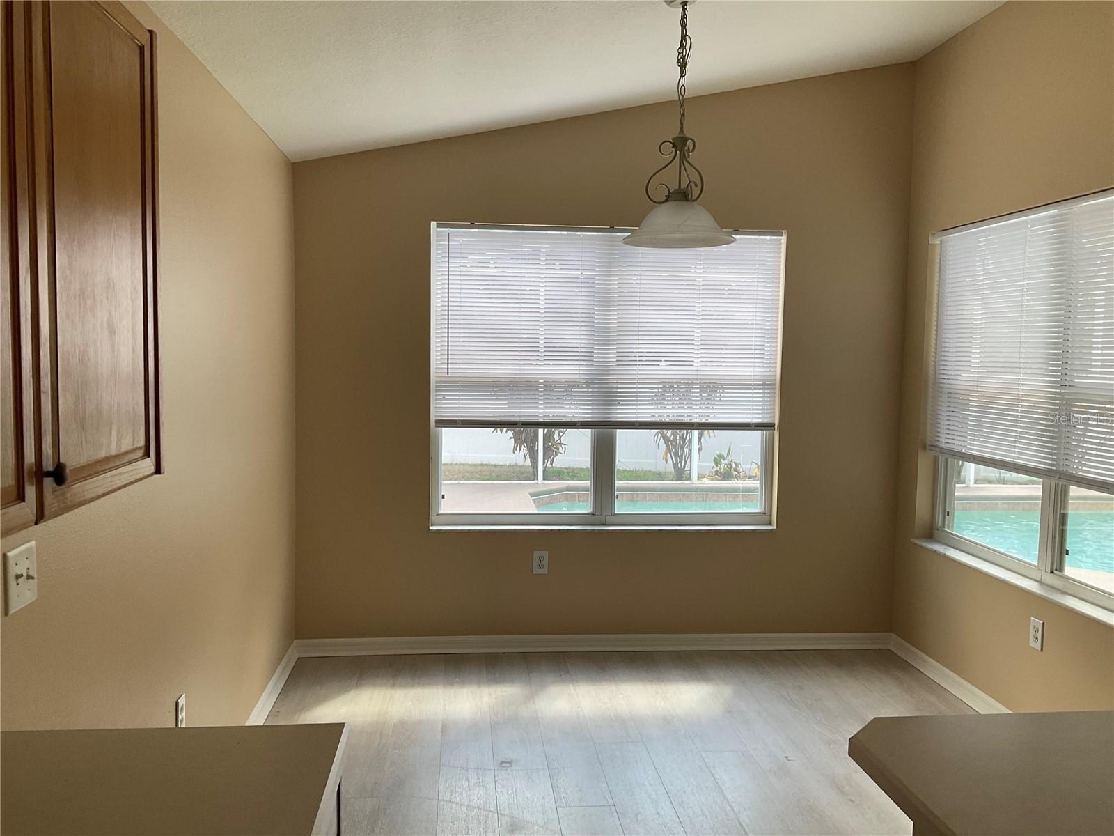 Image 11 of 13 For 2717 Villa Drive