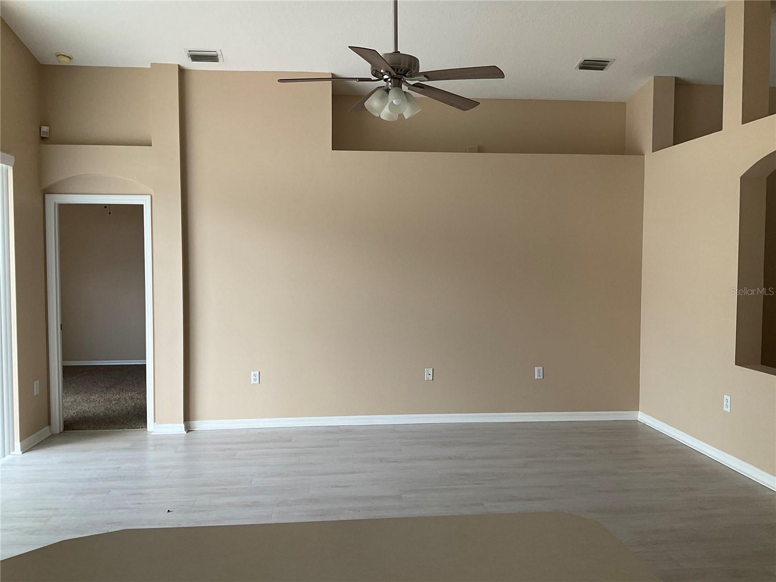 Image 12 of 13 For 2717 Villa Drive