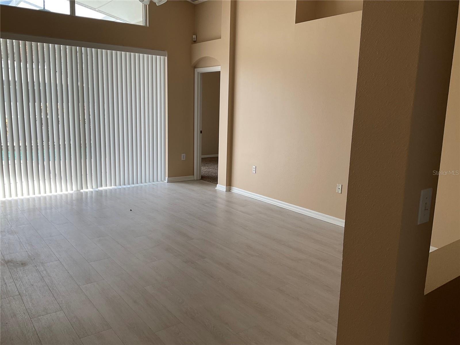 Image 9 of 13 For 2717 Villa Drive