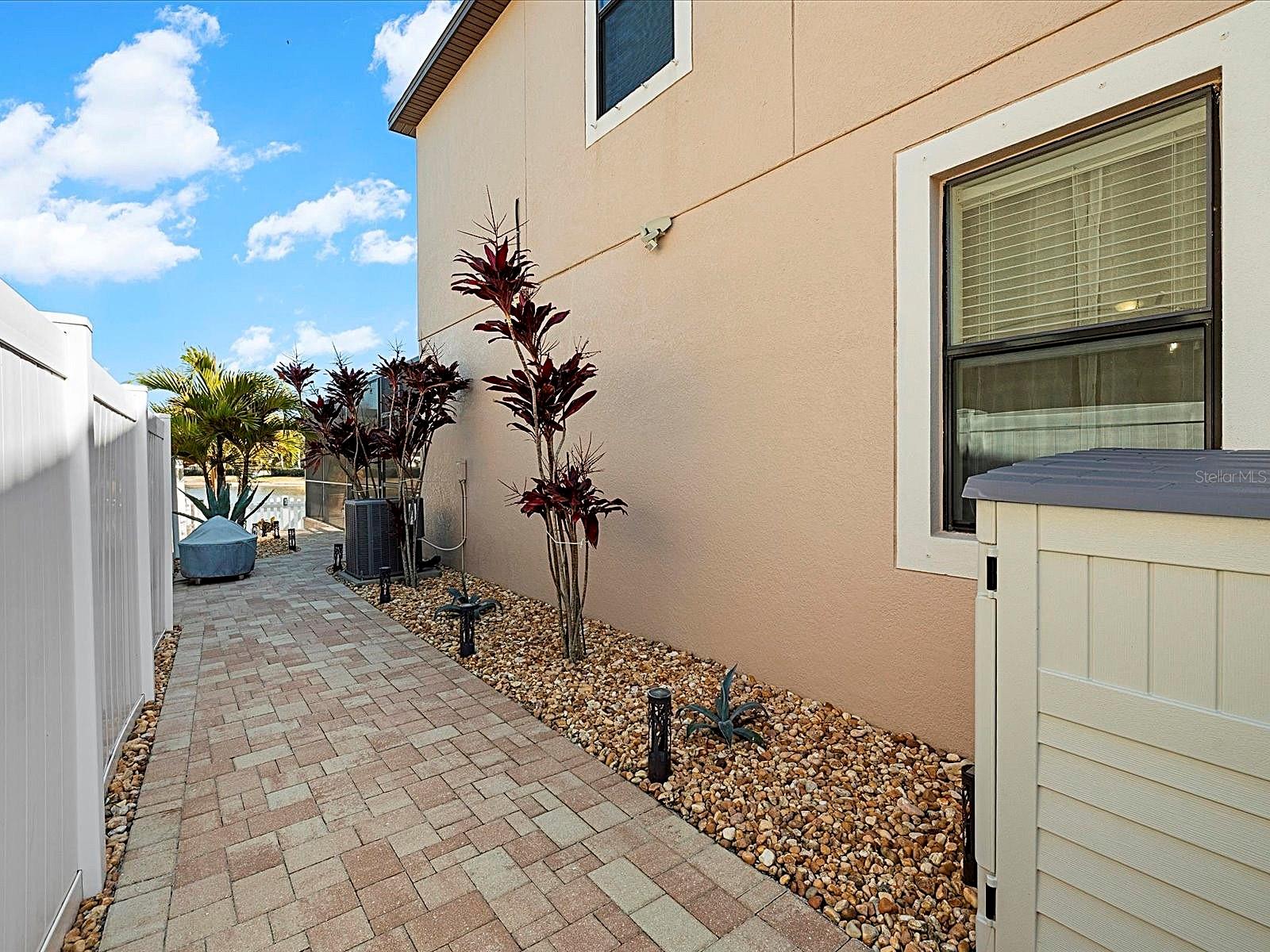 Image 42 of 75 For 1716 Hadden Hall Place