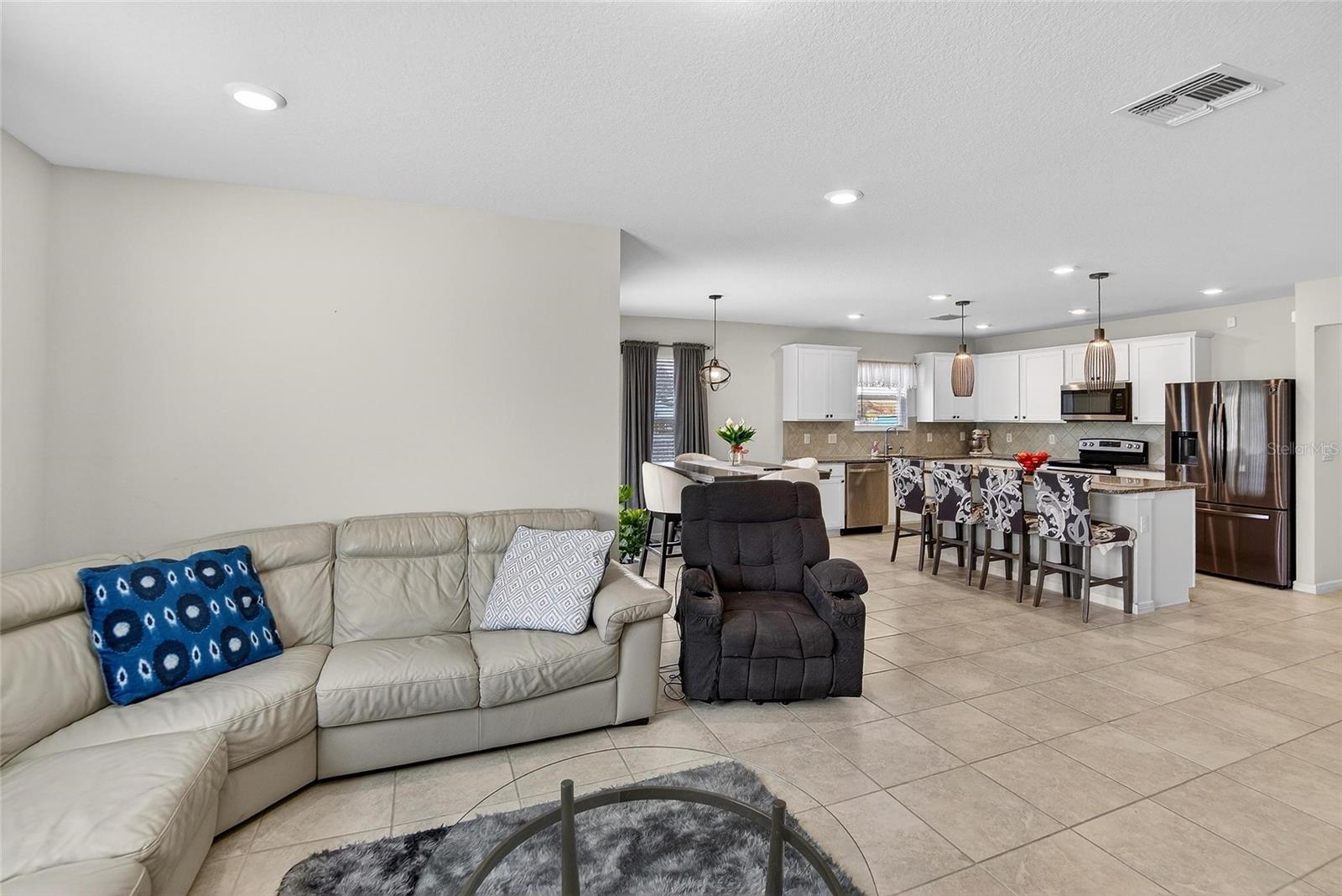 Image 10 of 56 For 901 Golden Shiner Avenue