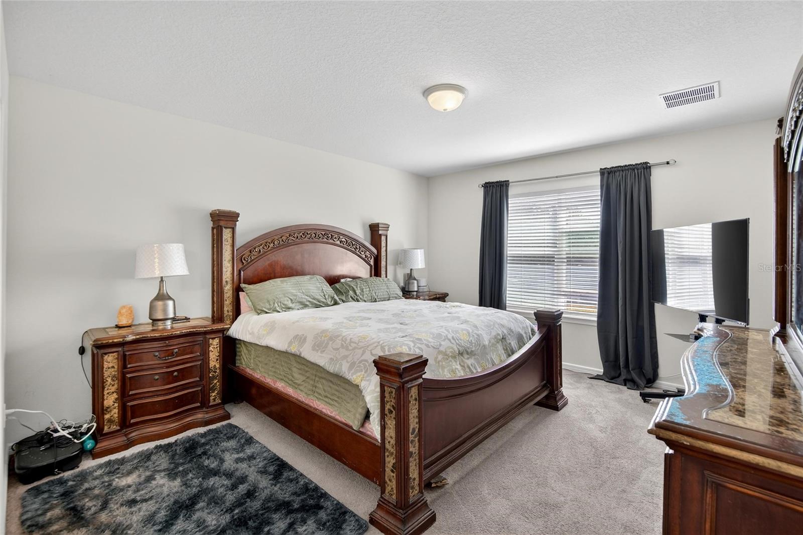 Image 17 of 56 For 901 Golden Shiner Avenue