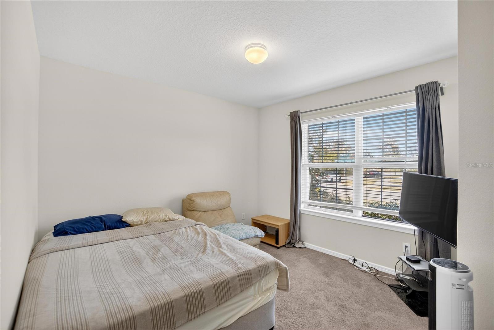 Image 25 of 56 For 901 Golden Shiner Avenue