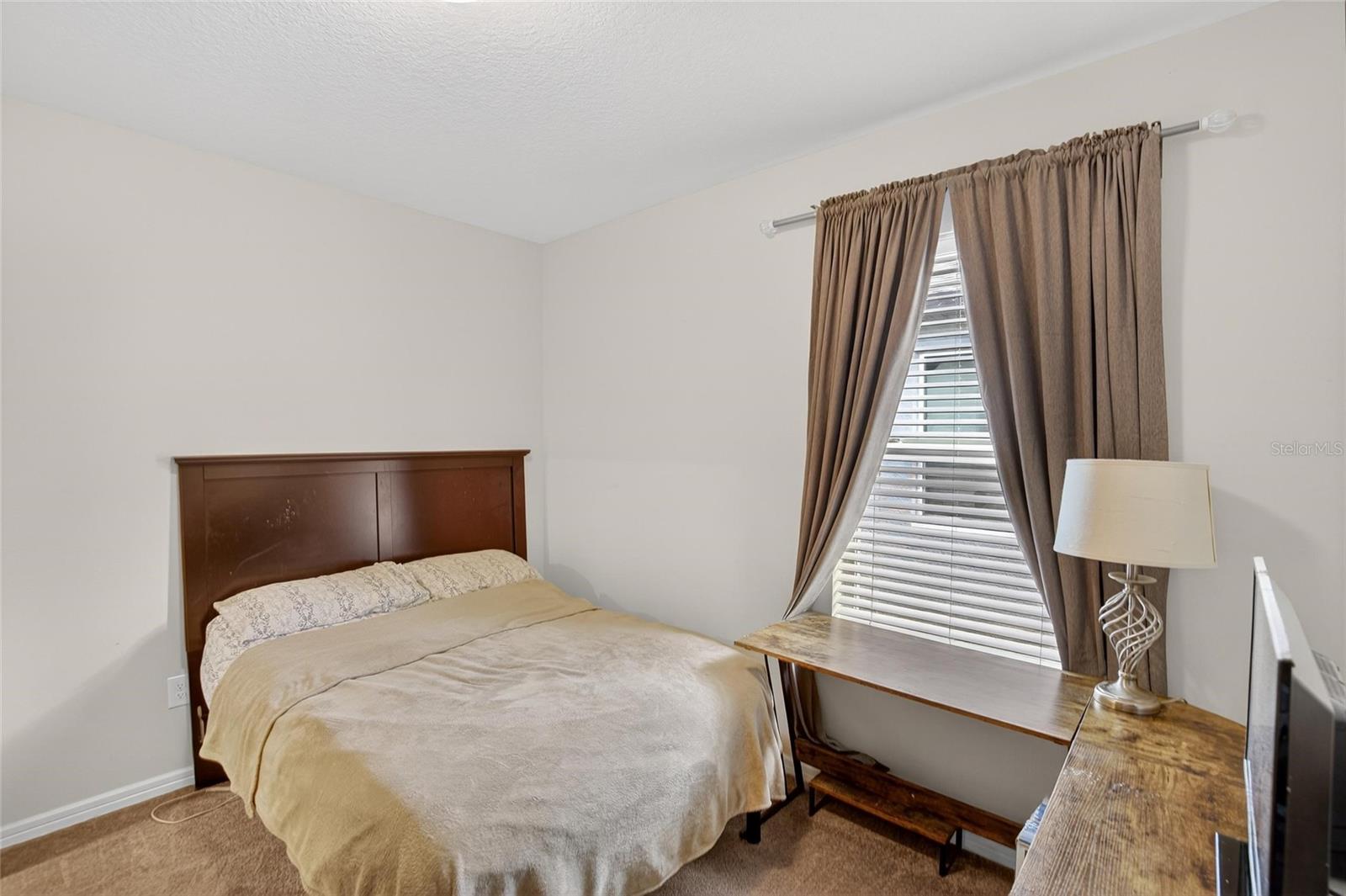 Image 27 of 56 For 901 Golden Shiner Avenue