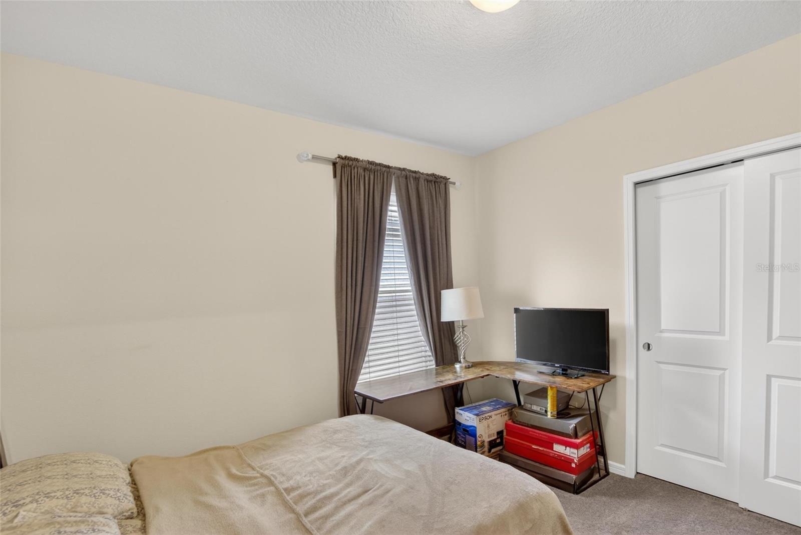 Image 28 of 56 For 901 Golden Shiner Avenue