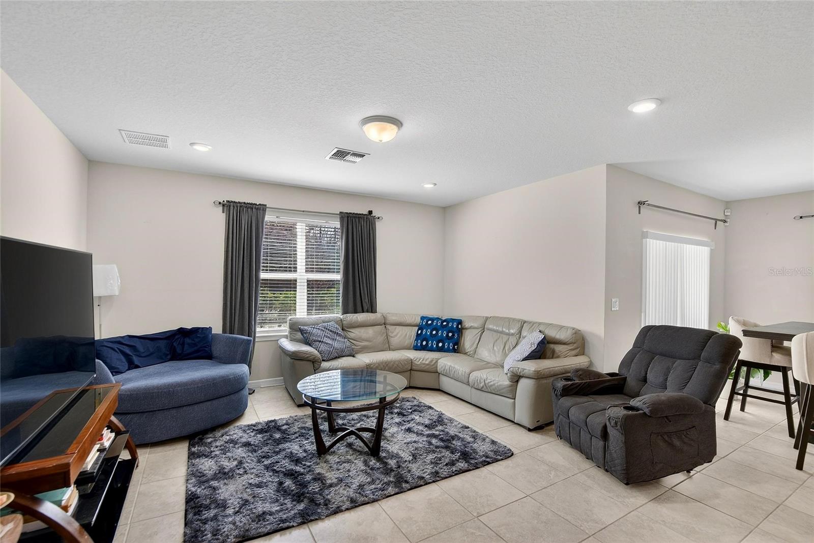 Image 3 of 56 For 901 Golden Shiner Avenue