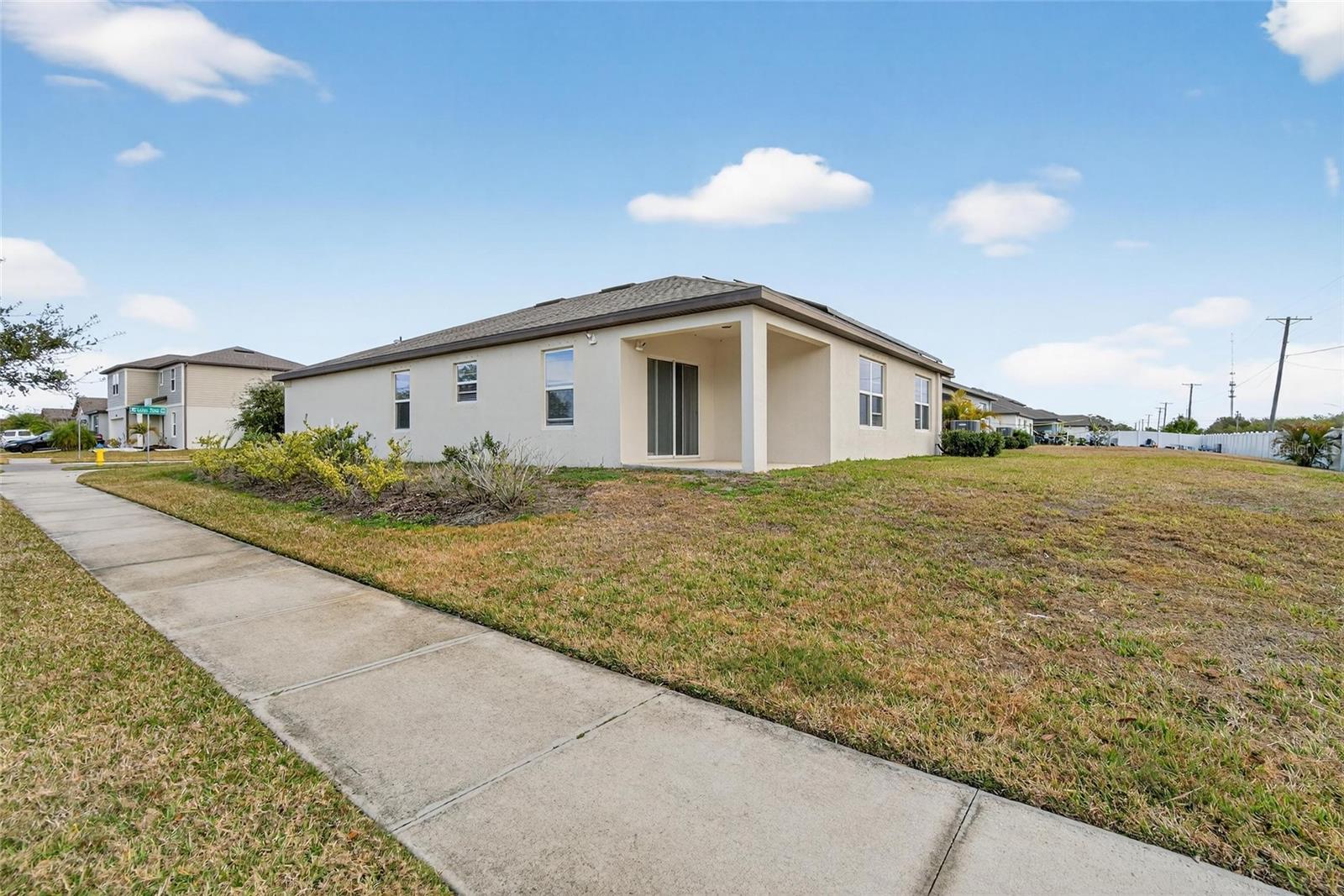 Image 37 of 56 For 901 Golden Shiner Avenue