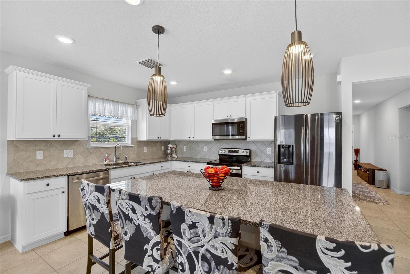 Image 4 of 56 For 901 Golden Shiner Avenue