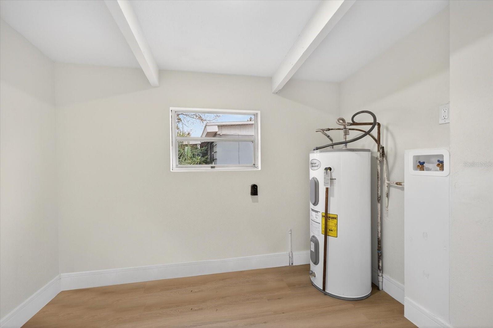 Image 21 of 47 For 5901 Coolidge Avenue