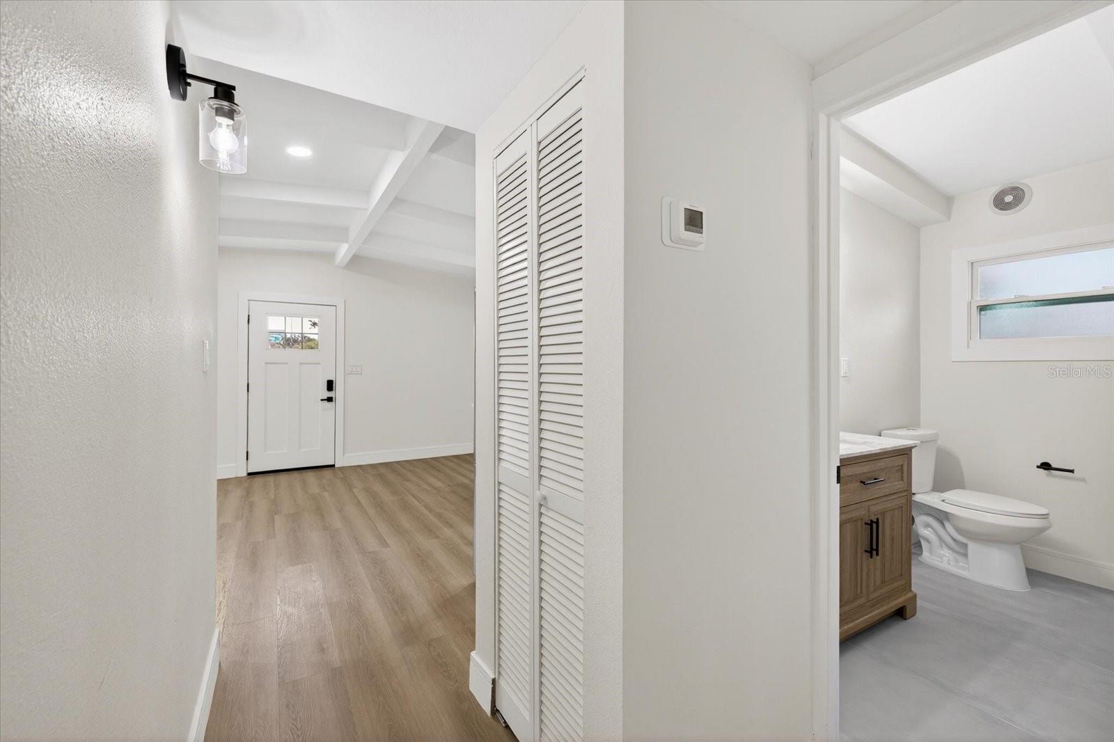 Image 22 of 47 For 5901 Coolidge Avenue