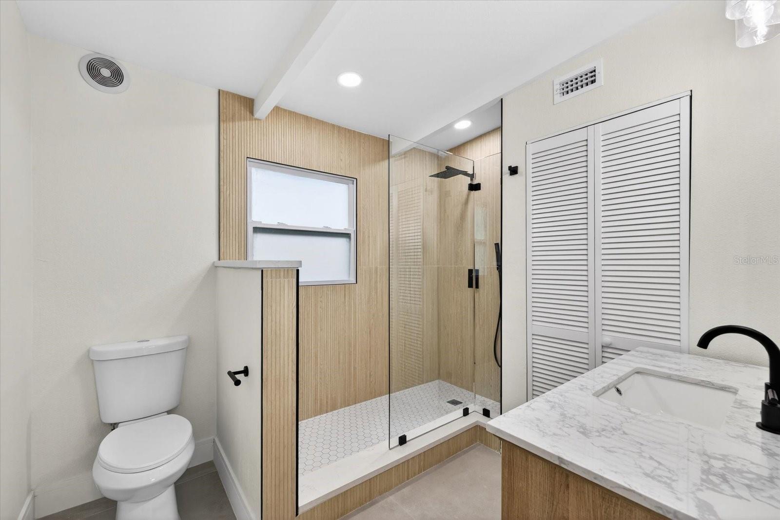 Image 32 of 47 For 5901 Coolidge Avenue