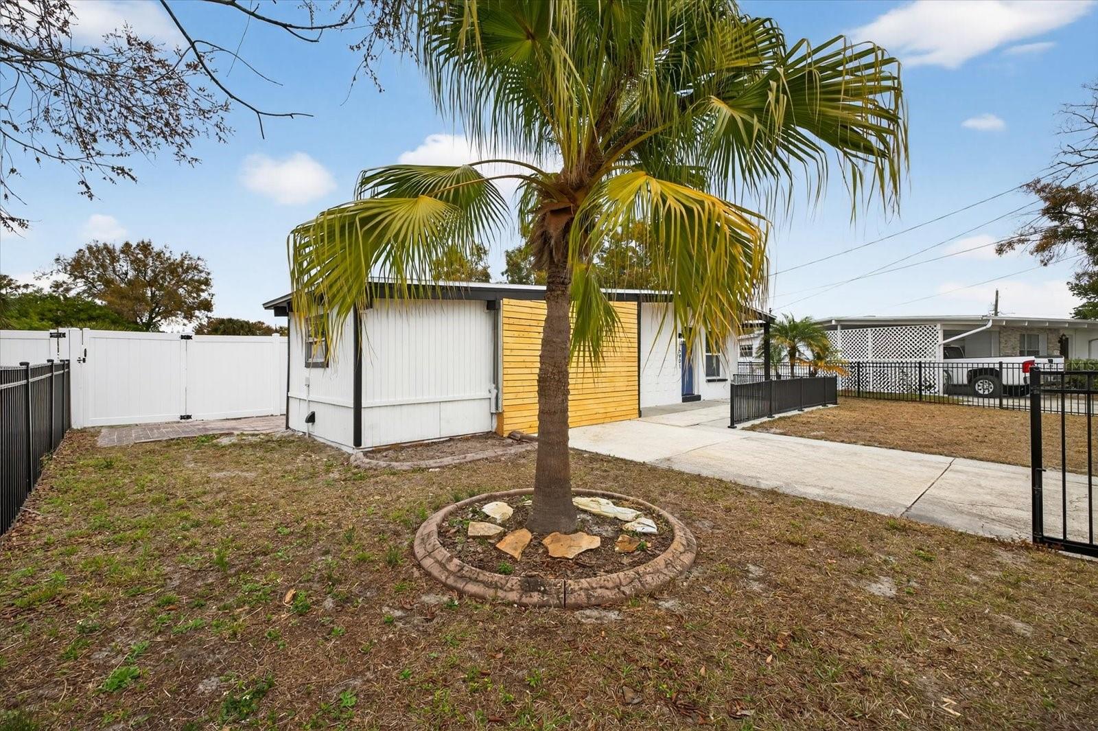 Image 5 of 47 For 5901 Coolidge Avenue