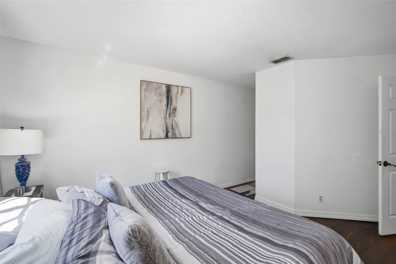 Image 11 of 69 For 2314 Clewis Court 204