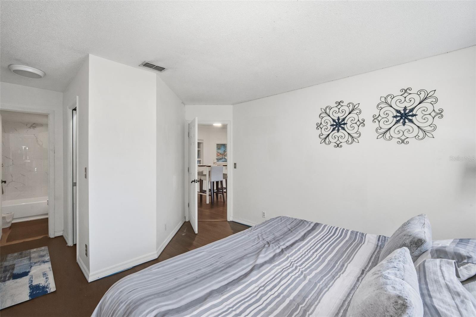 Image 12 of 69 For 2314 Clewis Court 204