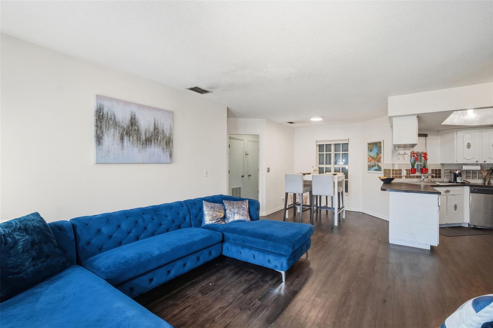 Image 4 of 69 For 2314 Clewis Court 204