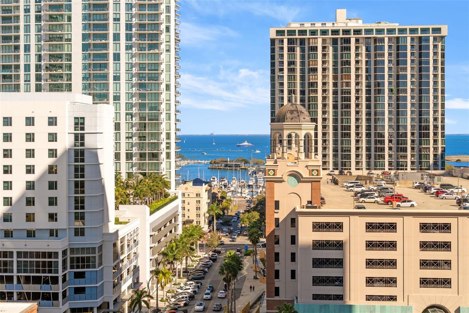 Image 6 of 26 For 275 1st Avenue S 1202