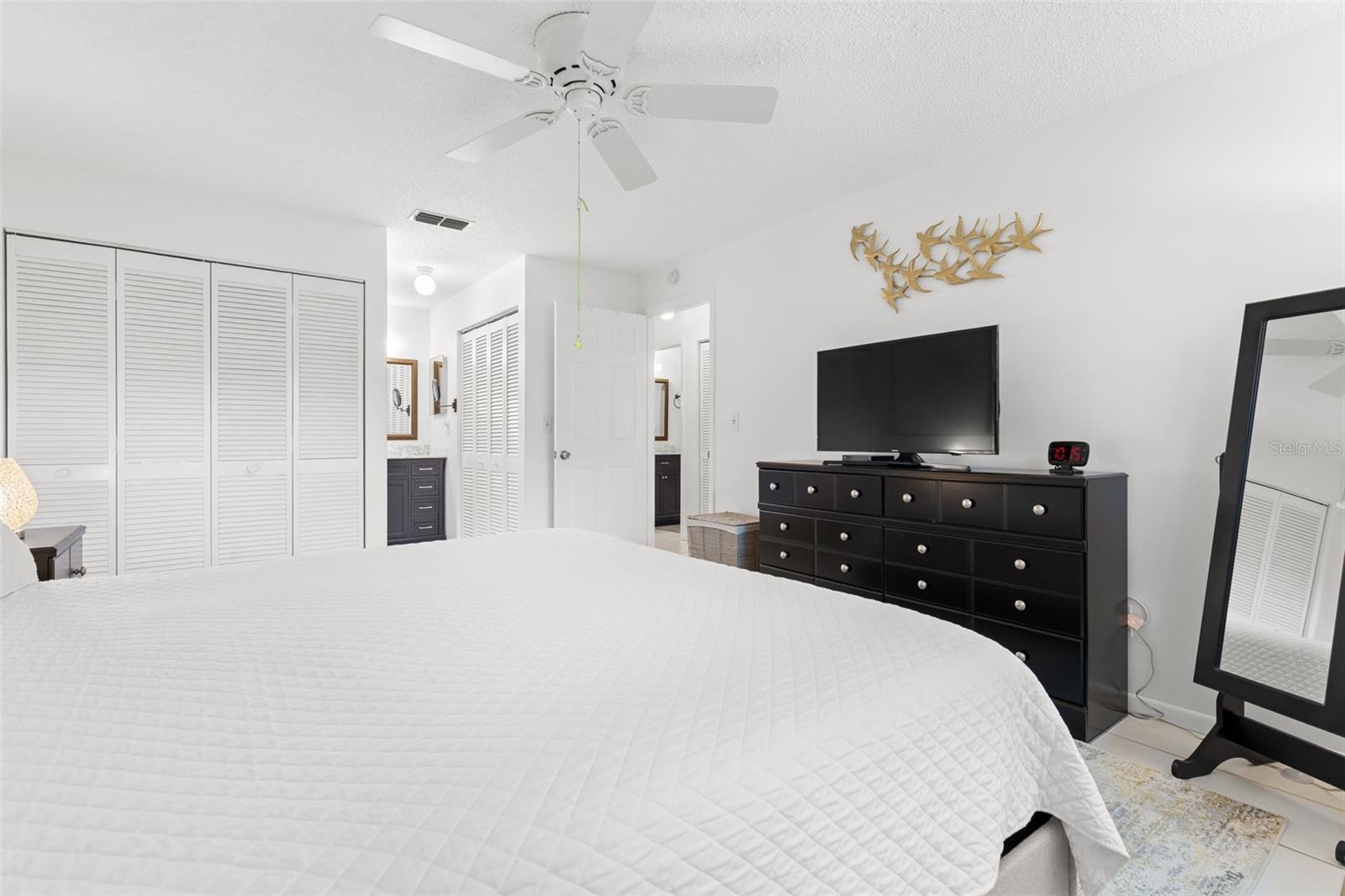 Image 15 of 25 For 3143 37th Lane S B