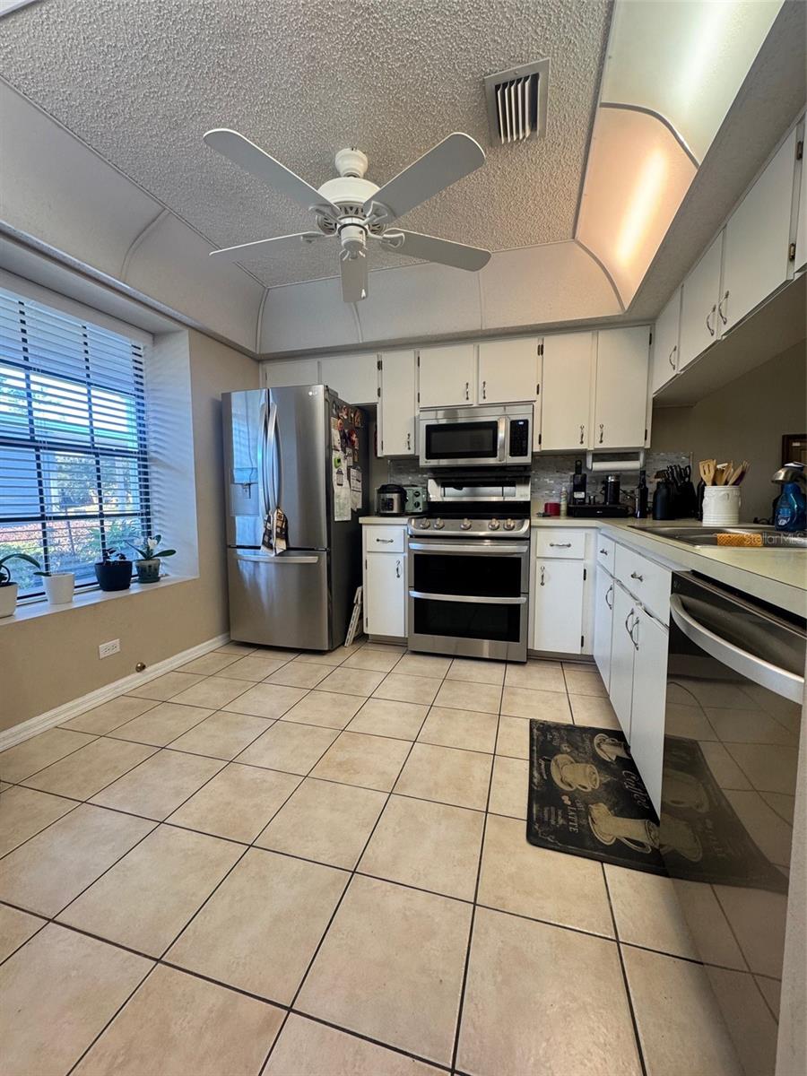 Image 4 of 22 For 10520 Millriver Drive