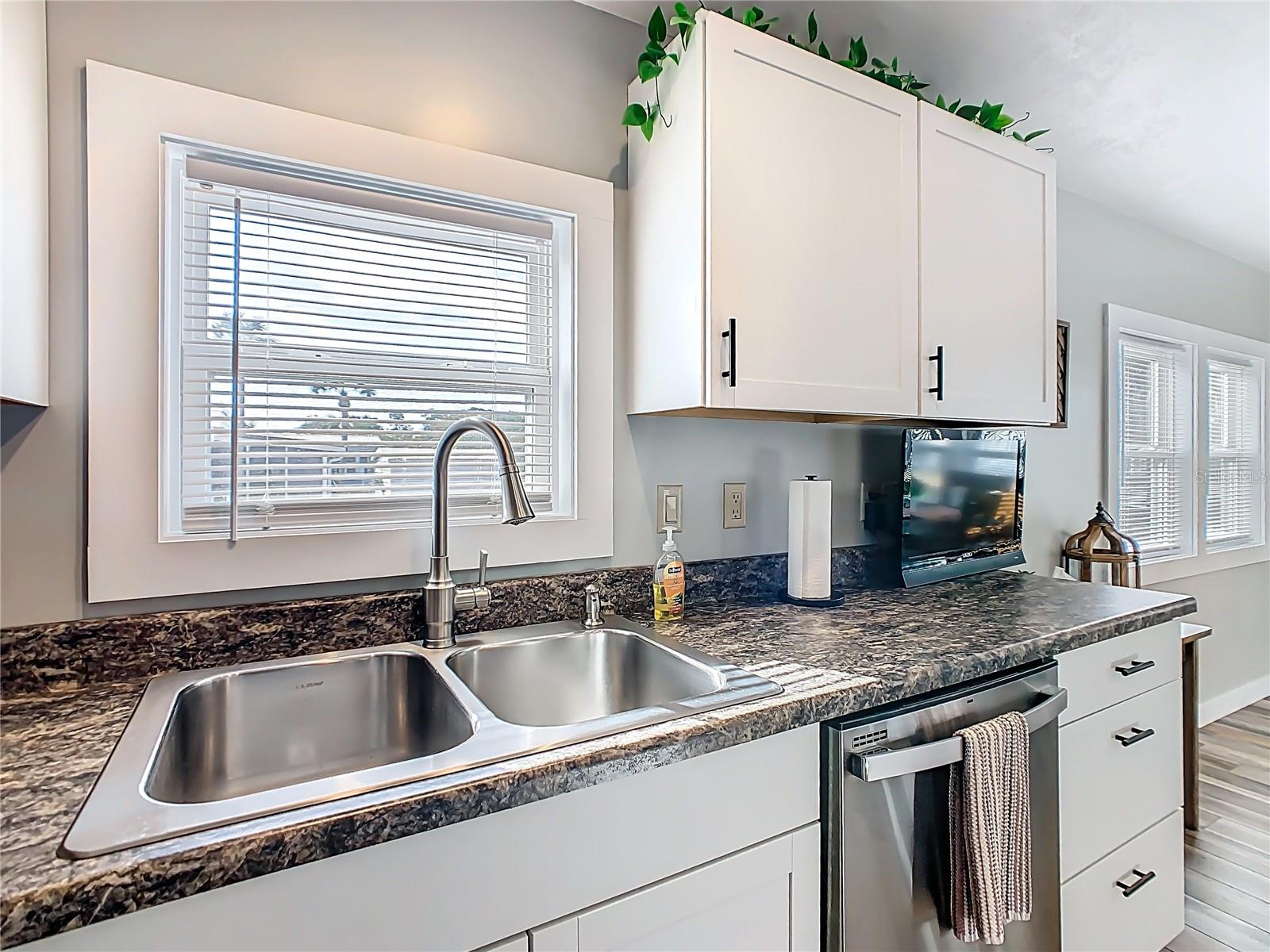 Image 9 of 26 For 446 Pine Loop