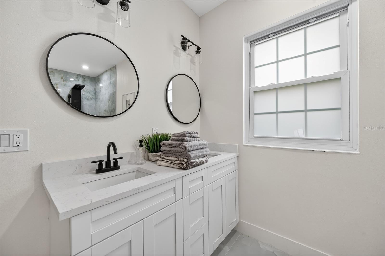 Image 24 of 63 For 5175 23rd Avenue N