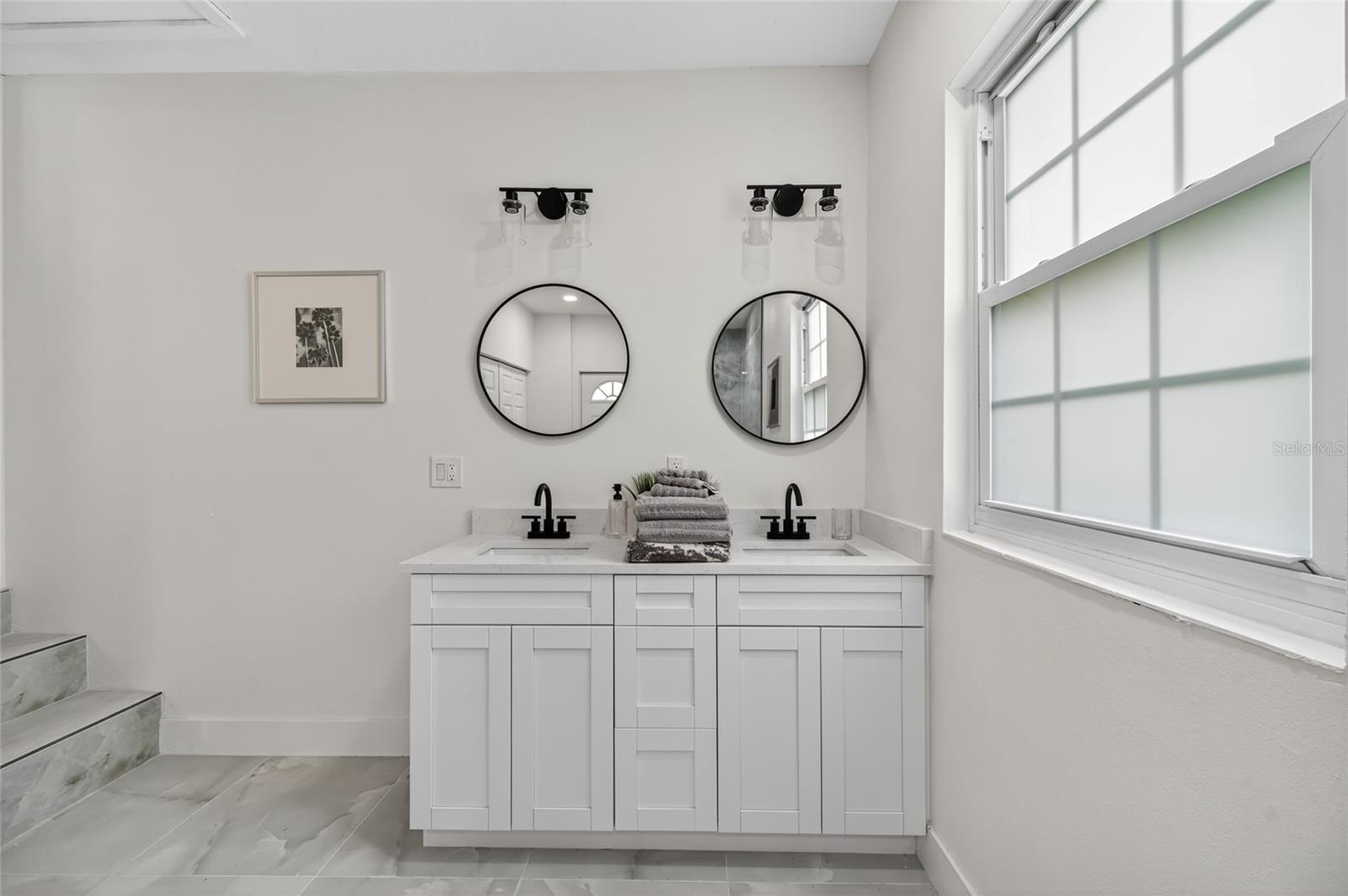 Image 26 of 63 For 5175 23rd Avenue N