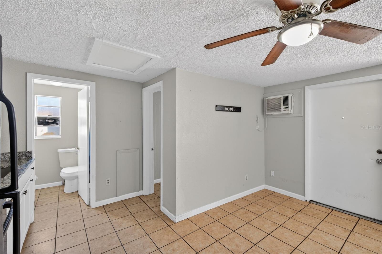 Image 12 of 38 For 6401 31st Street N 4