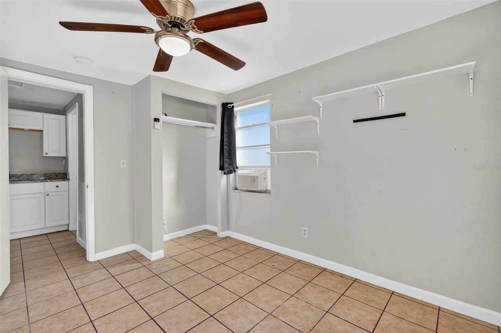 Image 14 of 38 For 6401 31st Street N 4