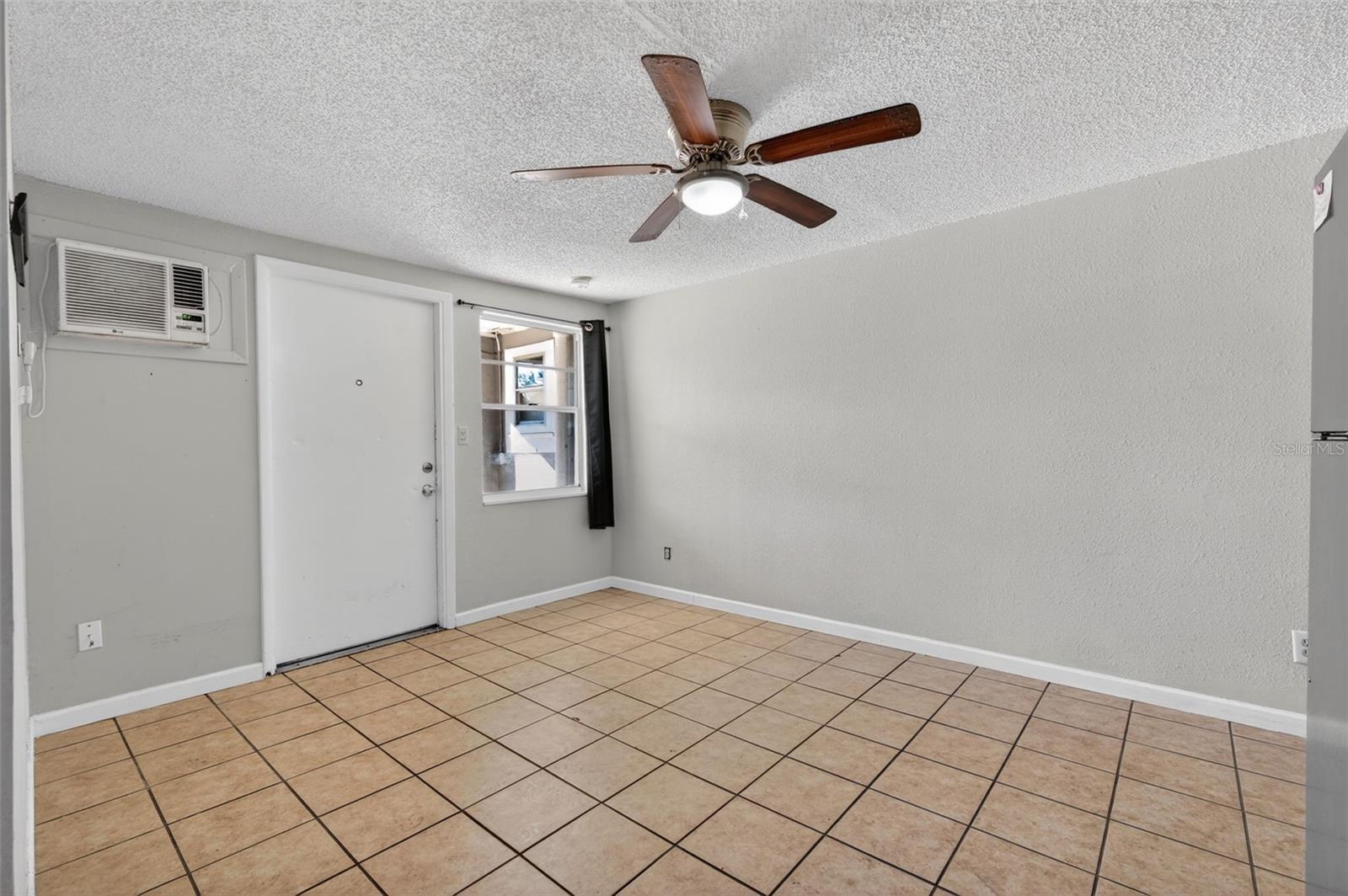 Image 3 of 38 For 6401 31st Street N 4