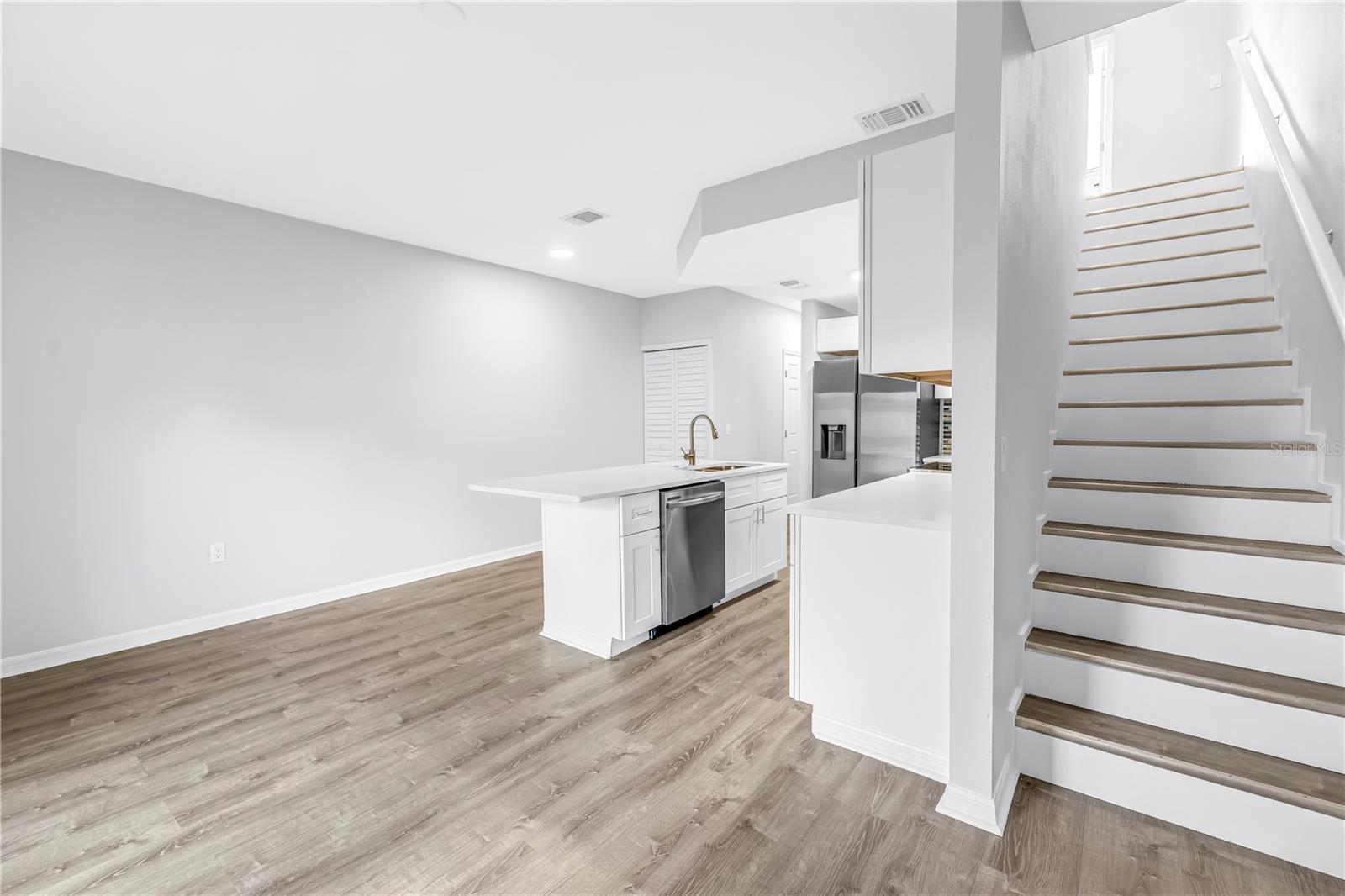 Image 11 of 27 For 4330 Tyler Circle N