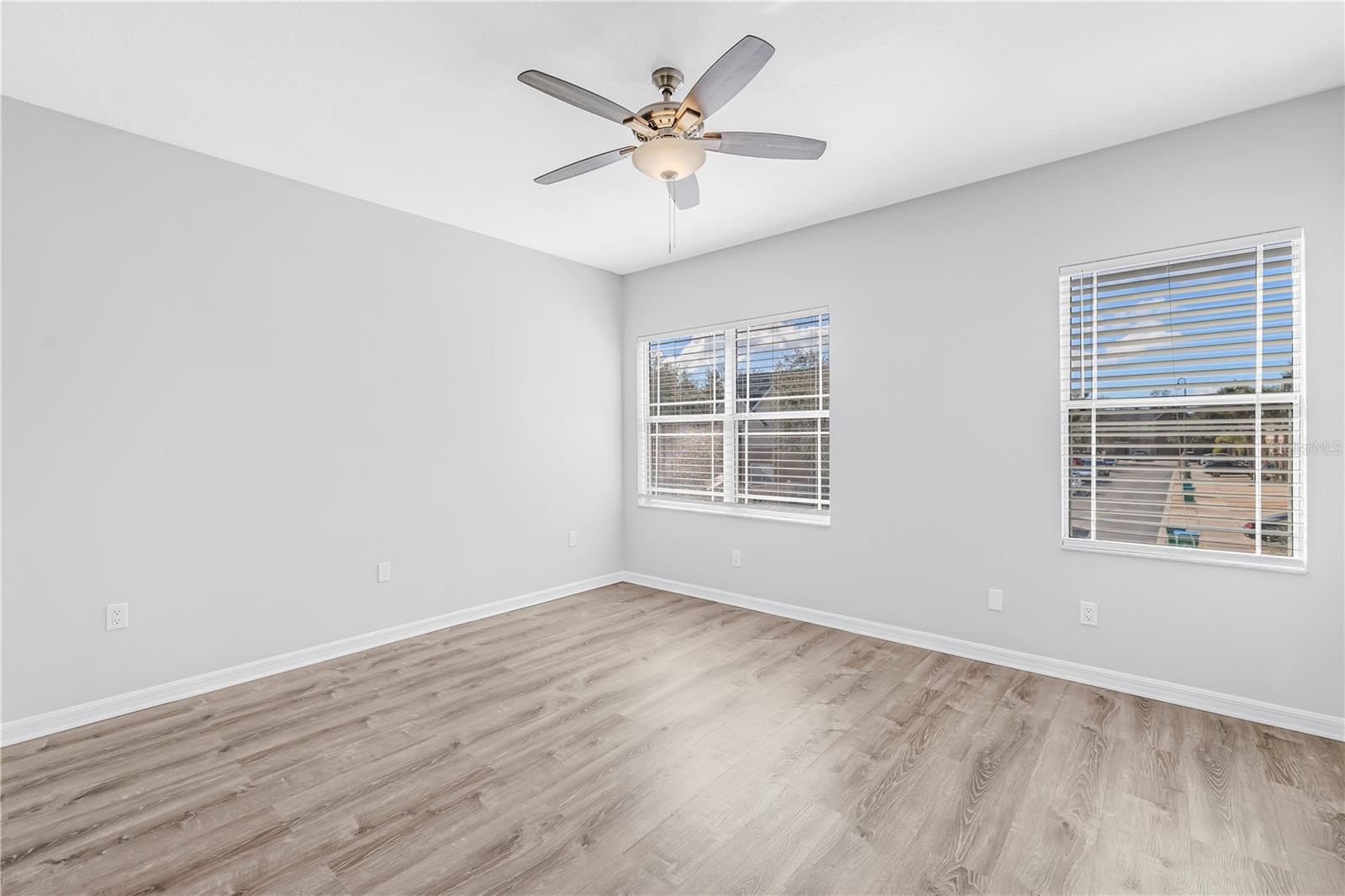 Image 17 of 27 For 4330 Tyler Circle N