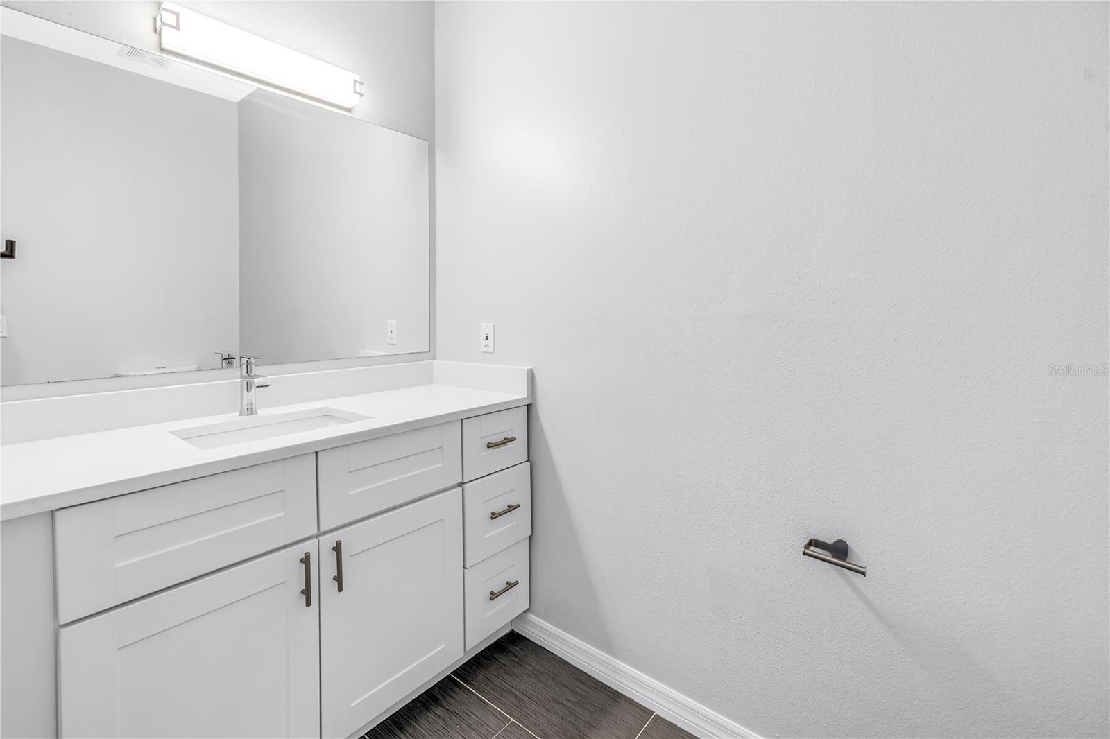 Image 21 of 27 For 4330 Tyler Circle N