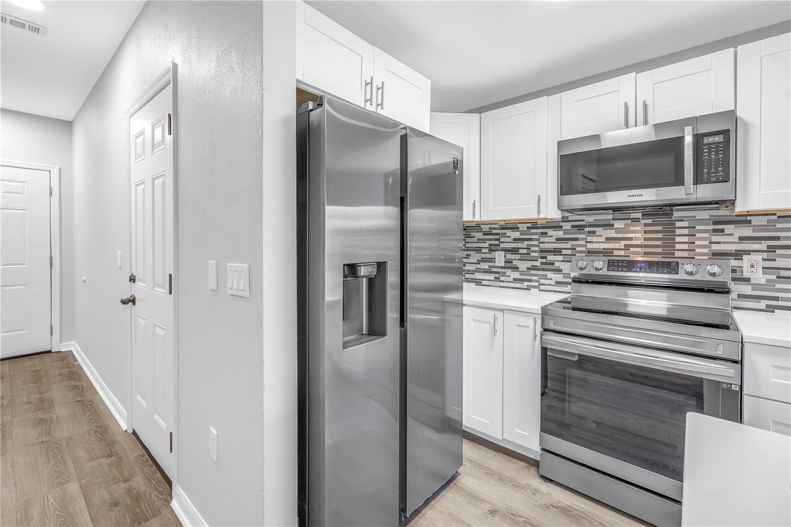 Image 4 of 27 For 4330 Tyler Circle N