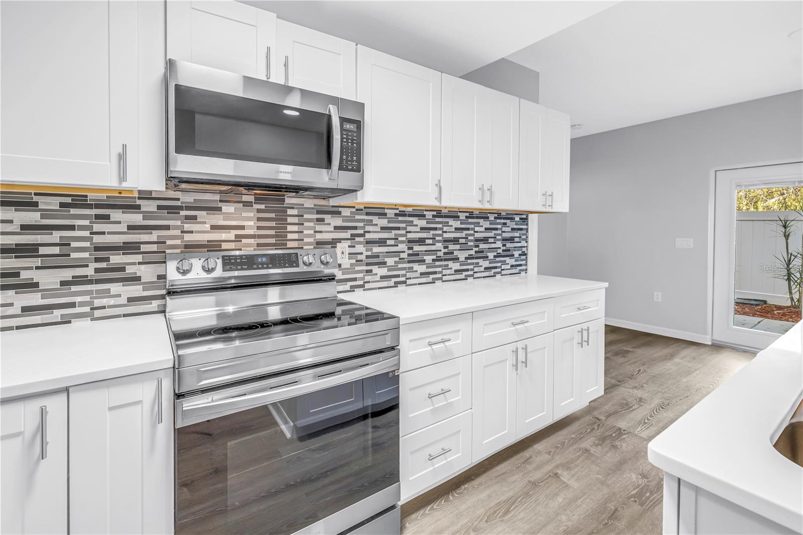 Image 6 of 27 For 4330 Tyler Circle N