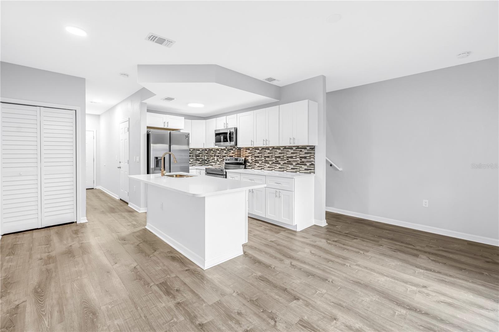 Image 8 of 27 For 4330 Tyler Circle N