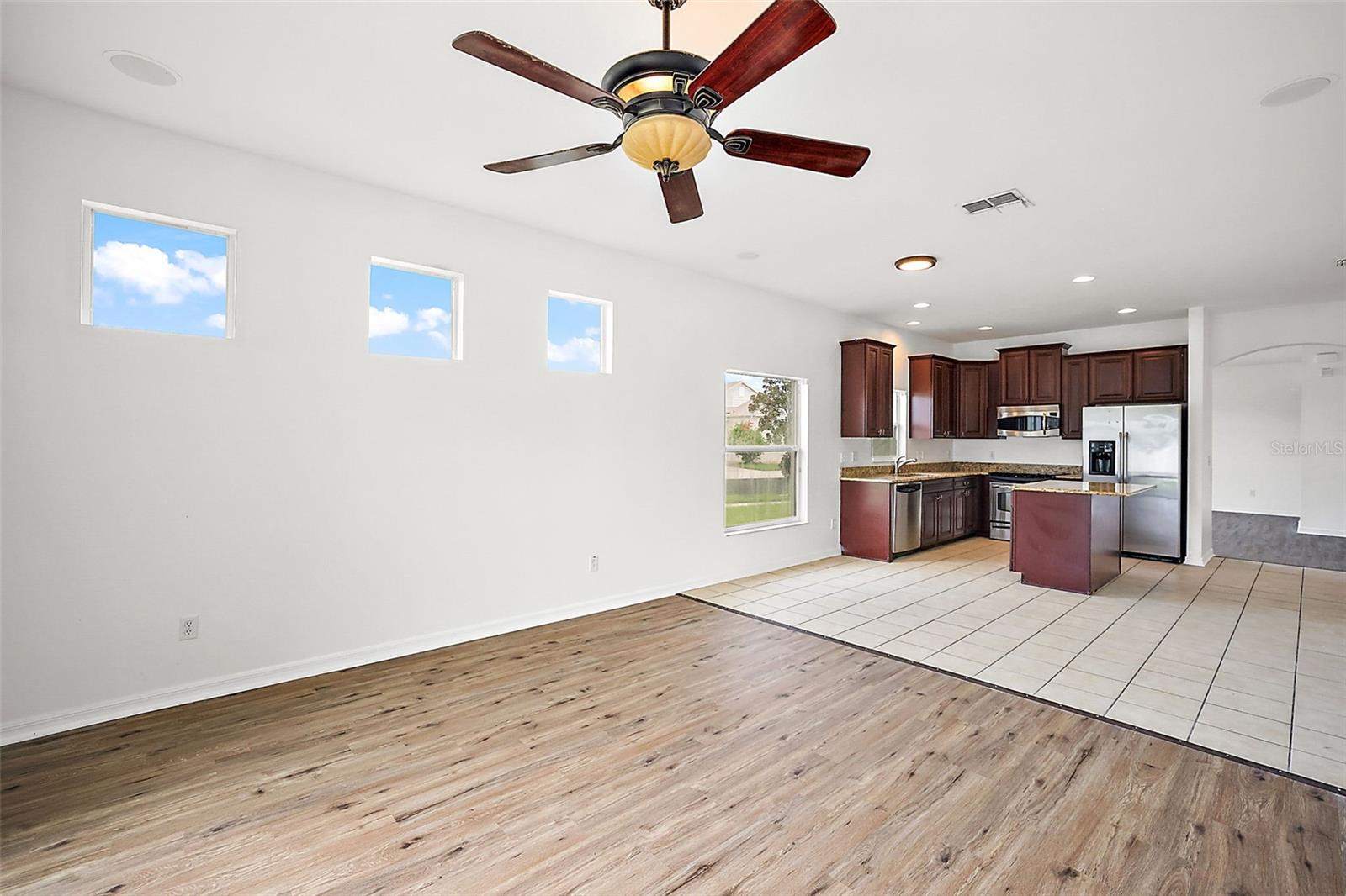 Image 22 of 30 For 401 Grassy Key Way