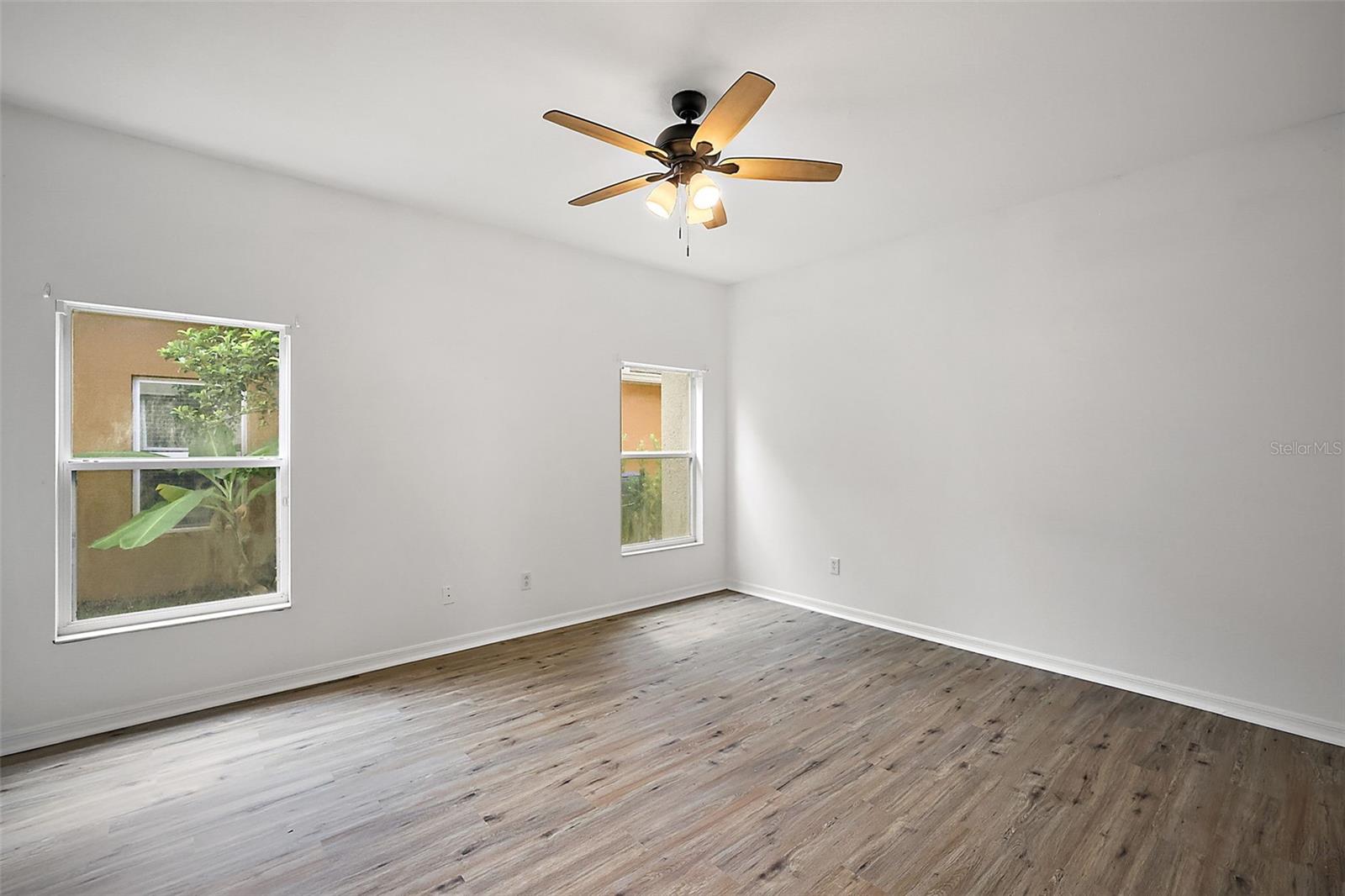 Image 24 of 30 For 401 Grassy Key Way